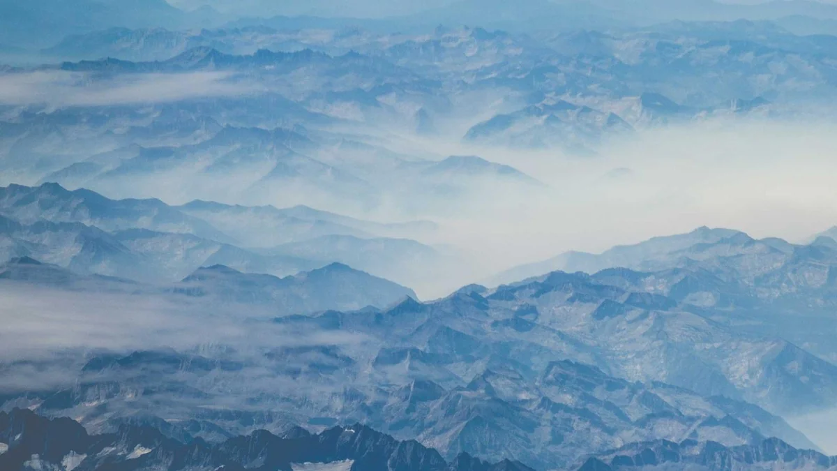 How to build a centralized knowledge base for your business - step by step process guide