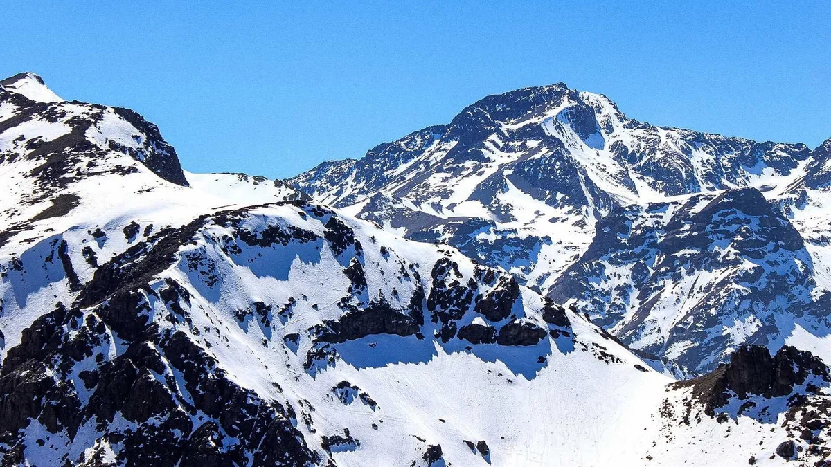 How to Remove Moss from Roof